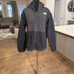 The North Face Men's Two-Tone Black Performance Jacket